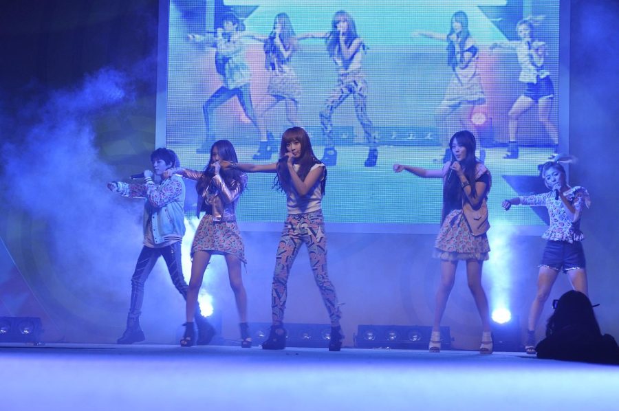 A high-energy performance by popular K-pop group f(x) to celebrate the 40th Anniversary KOCIS.