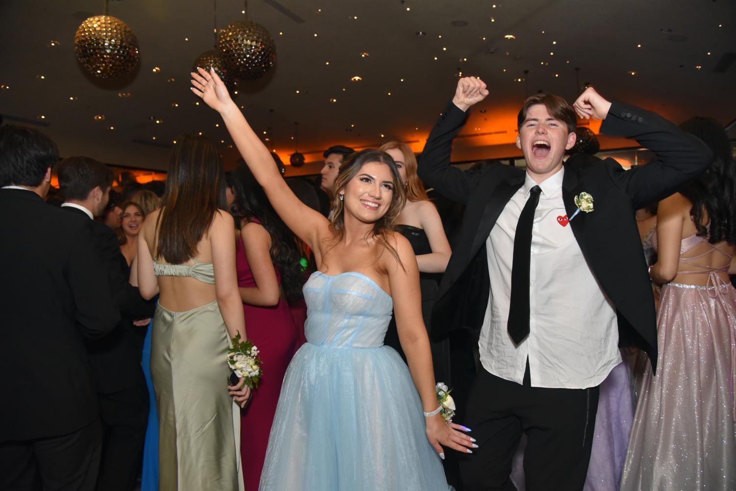 Grace Gannon 22 at Mayfields 2022 prom: Golden Age Gala. Photo by Mayfield Senior School. 